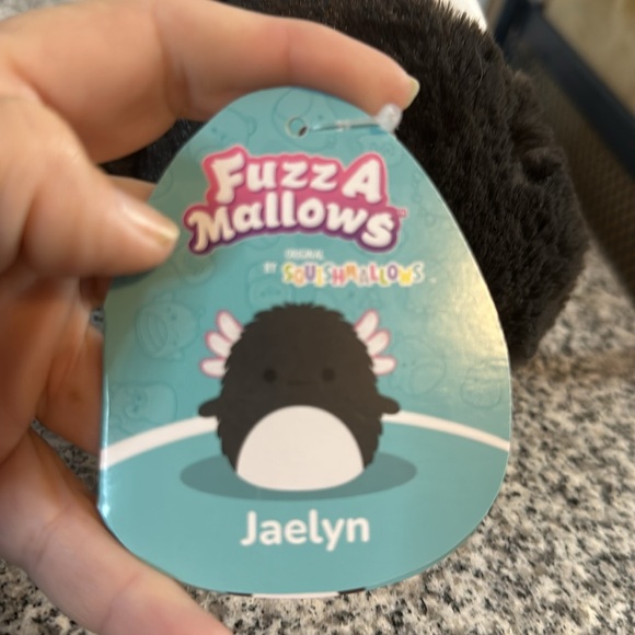 NWT 5”Jaelyn Axolotl Fuzzamallow Squishmallow - Picture 2 of 3